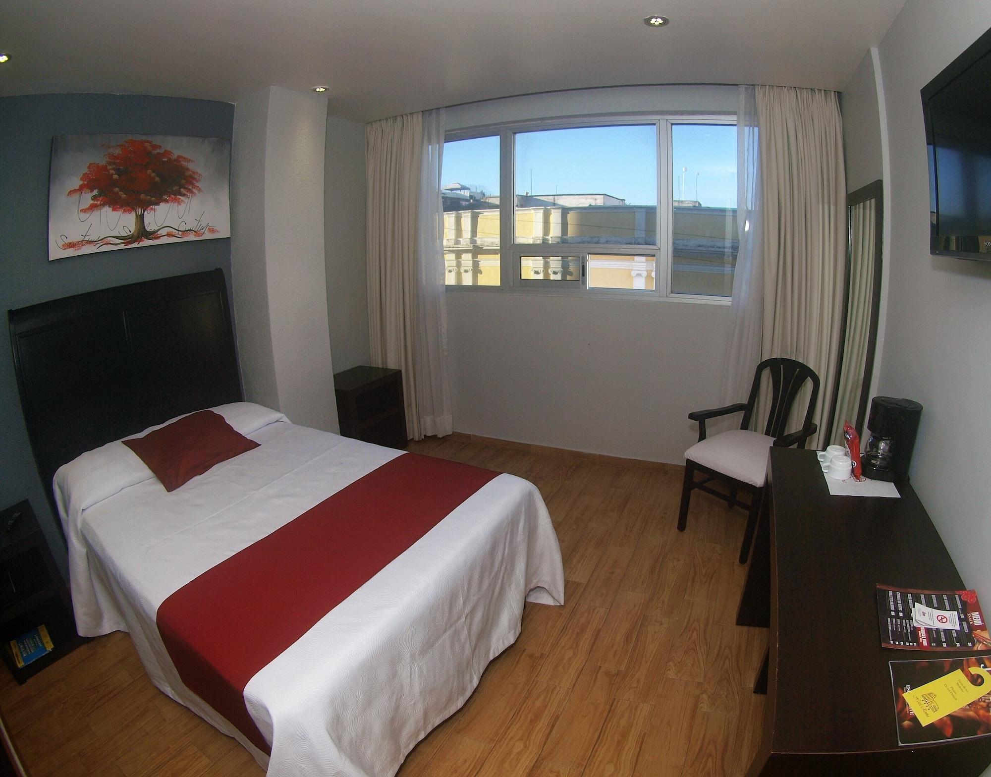 Hotel Roma In Downtown